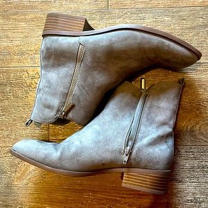 JustFab ankle boots new never worn